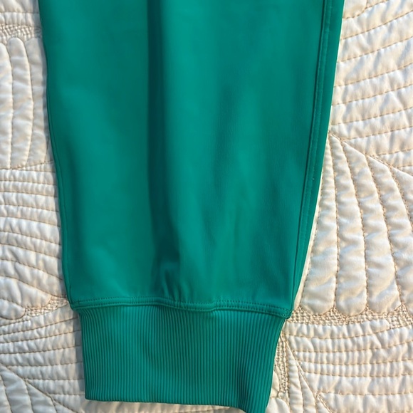 Lululemon Stretch HR Jogger NWT - Picture 3 of 8